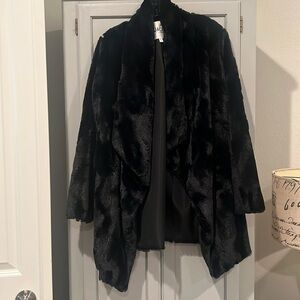 BB Dakota Faux Fur Coat - size medium. EUC